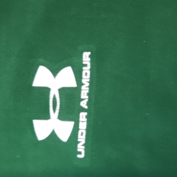 Under Armour stretchy lightweight T-shirt Size medium - Picture 2 of 4